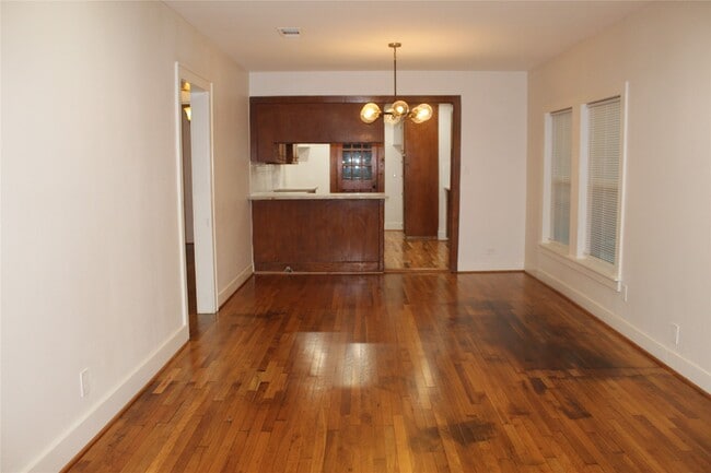 Building Photo - 2713 Cochran St