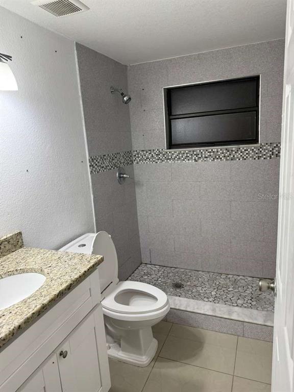 Building Photo - 8518 Woodlake Dr