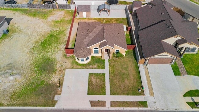 Building Photo - 2677 Fox Cove Drive