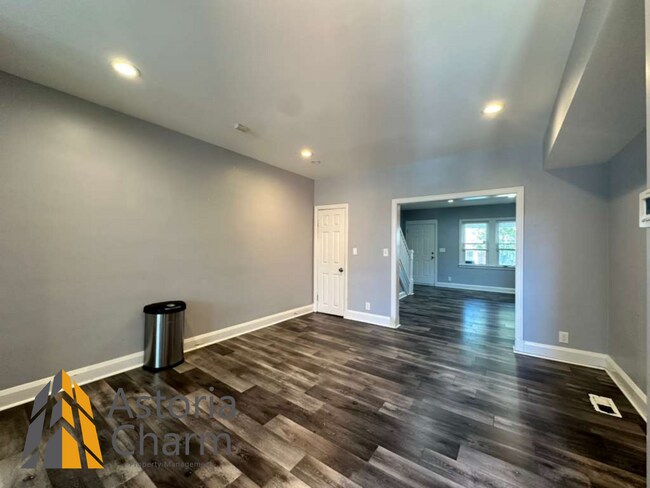 Building Photo - Spacious 3BR/2BA Home with Finished Baseme...