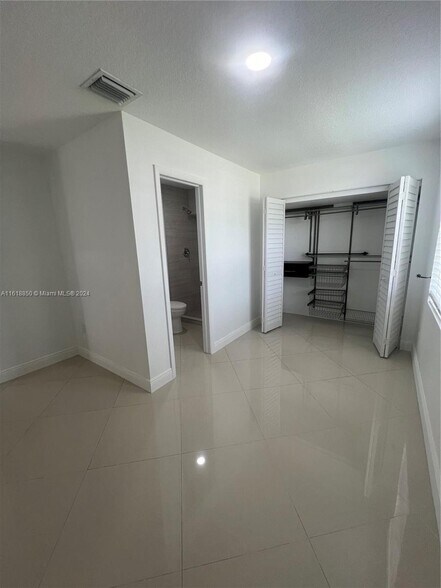 Building Photo - 14813 SW 171st Ter