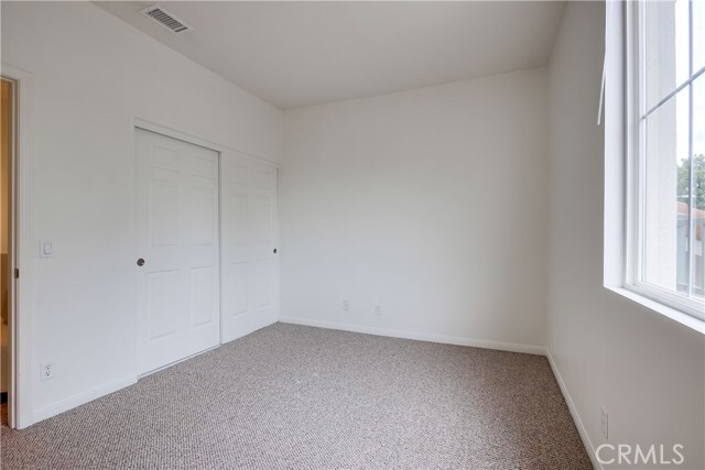 Building Photo - 30 Oakhurst Rd