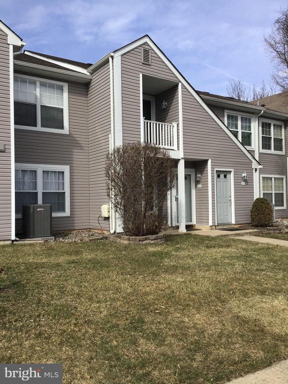 Building Photo - 45011 Bennett Pl