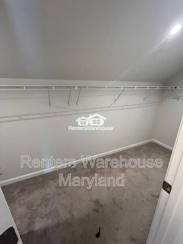 Building Photo - 201 S Macon St.