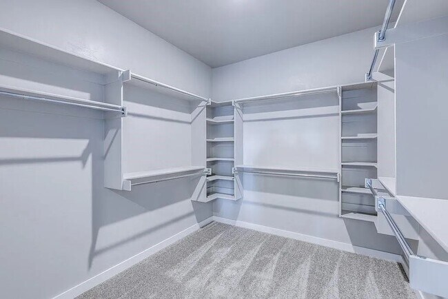 Building Photo - 15400 Caspian Ln