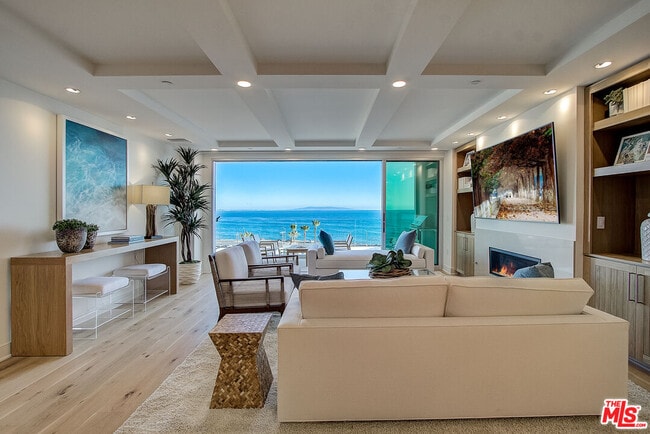Primary Photo - 17325 Castellammare Dr