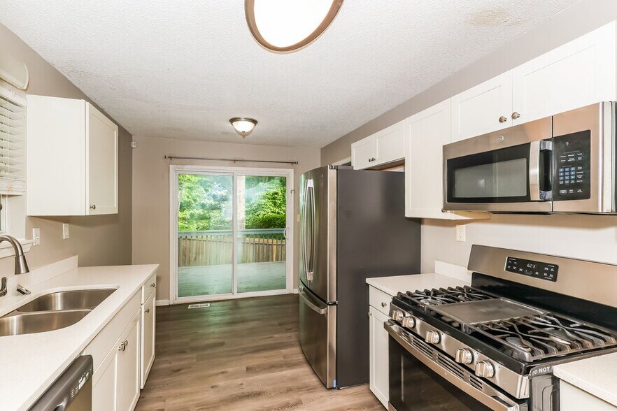 Building Photo - 4110 Cranwood Dr