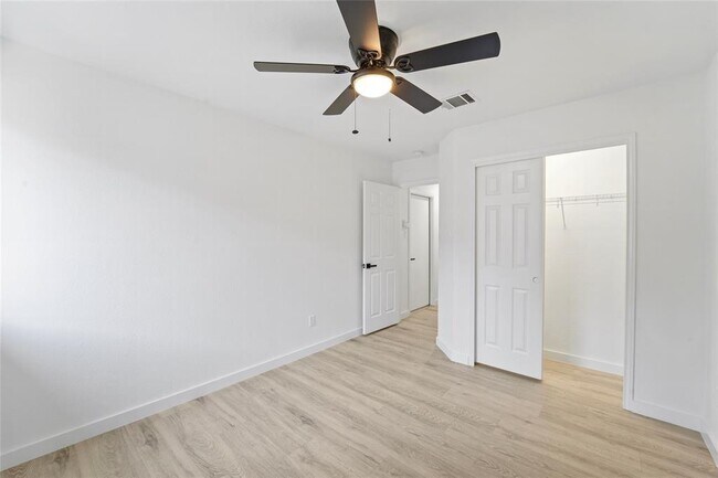 Building Photo - 2537 Vernell Way