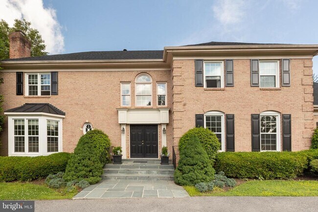 Building Photo - 8809 Saunders Ln