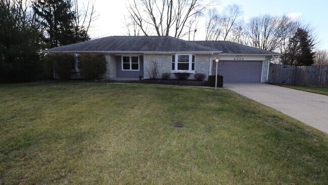 Building Photo - Beautiful Home on Cul-de-Sac with Large Fe...
