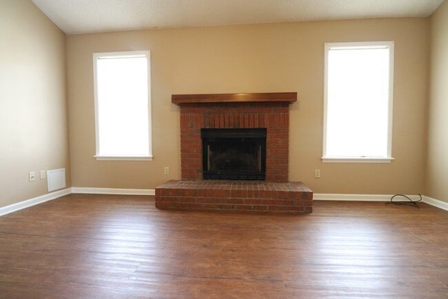 Building Photo - Cozy Retreat: Charming 3-Bedroom Home with Cul-de-Sac Location in Valdosta, GA