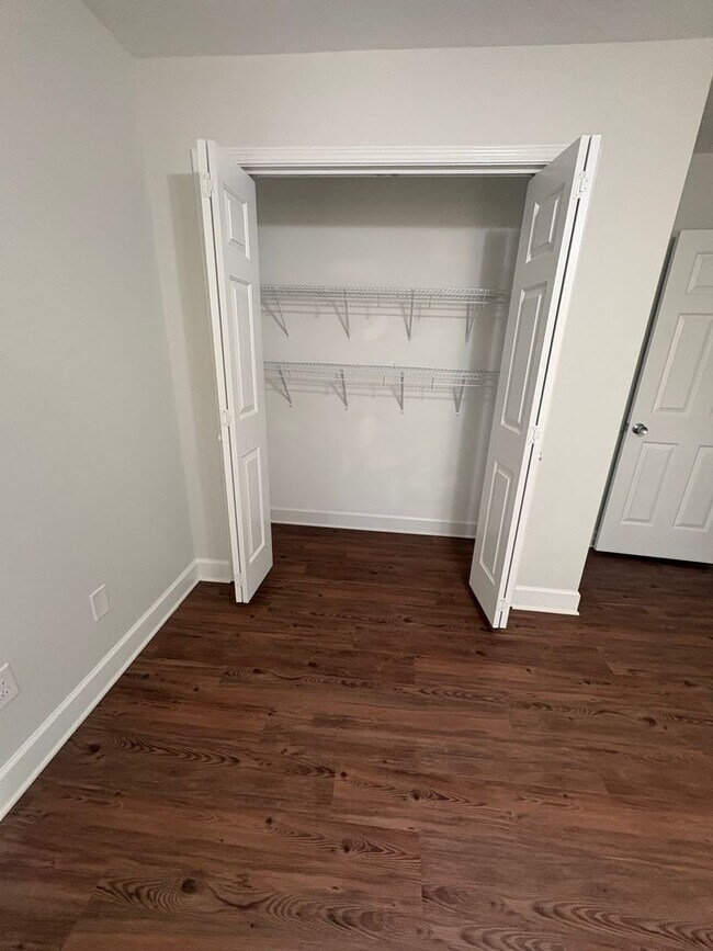 Building Photo - 1414 Ashburton Rd