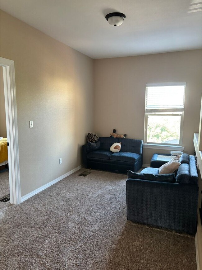 Building Photo - HOME FOR RENT IN THE UPPER VALLEY IN WEST EL PASO