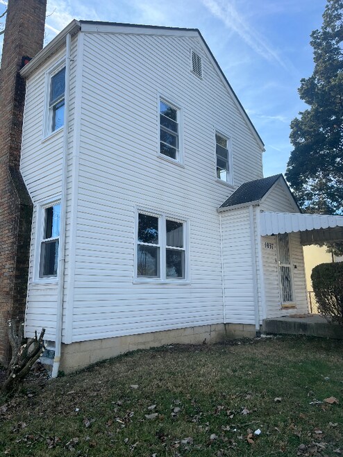 Building Photo - 1037 E 18th Ave