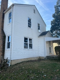 Building Photo - 1037 E 18th Ave