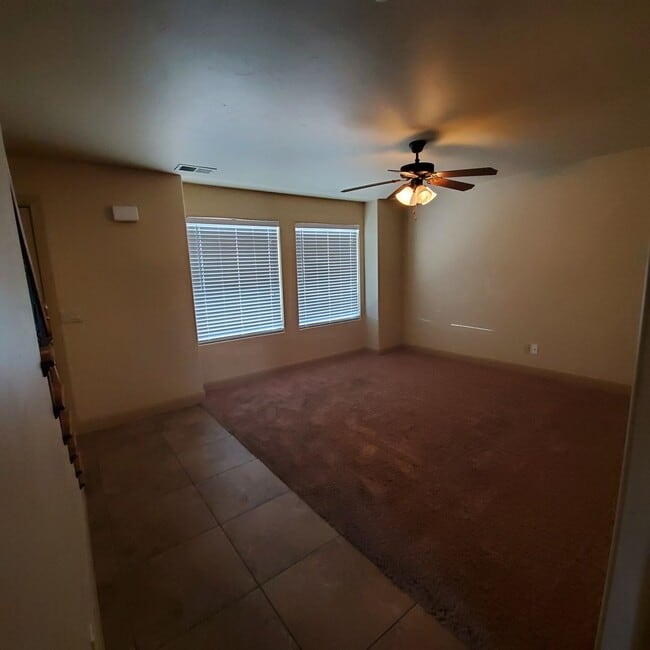 Building Photo - 920 S 25 E