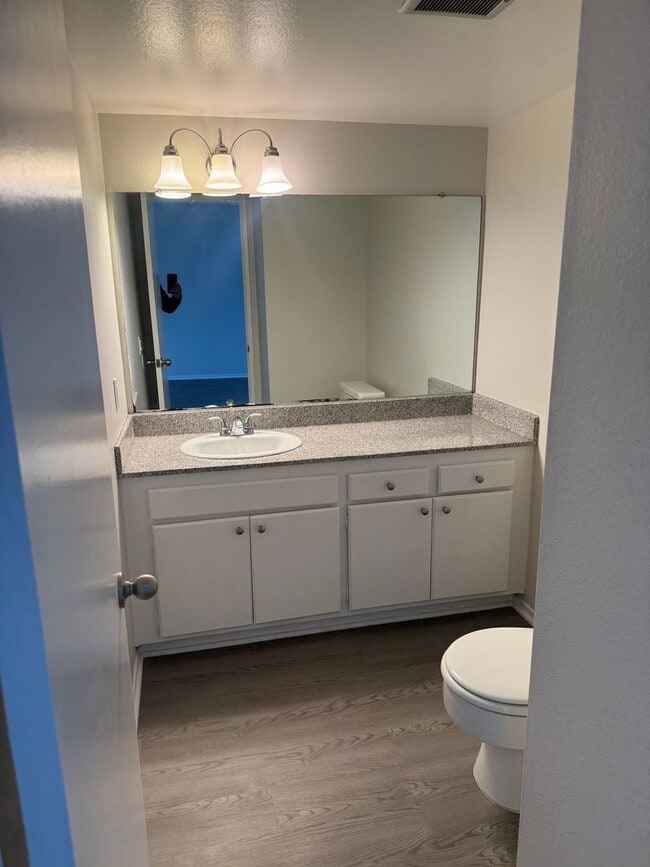 Building Photo - COMING SOON! 3 Bed + 1.5 Bath Townhouse