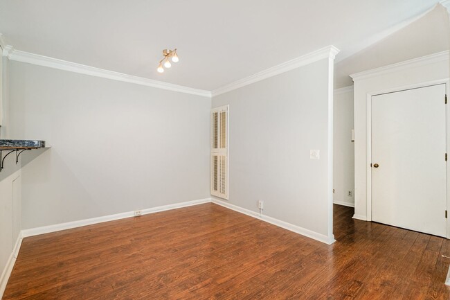 Building Photo - Belle Meade Condo for Rent!