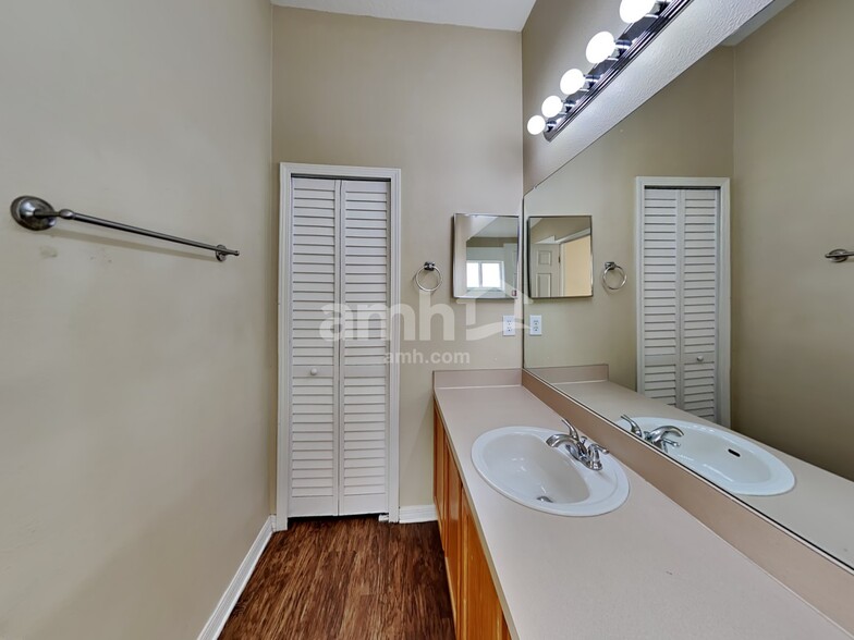 Building Photo - 505 Lindsay Anne Ct