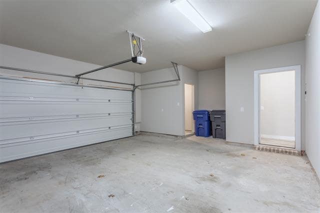 Building Photo - 1328 Creekbank Dr