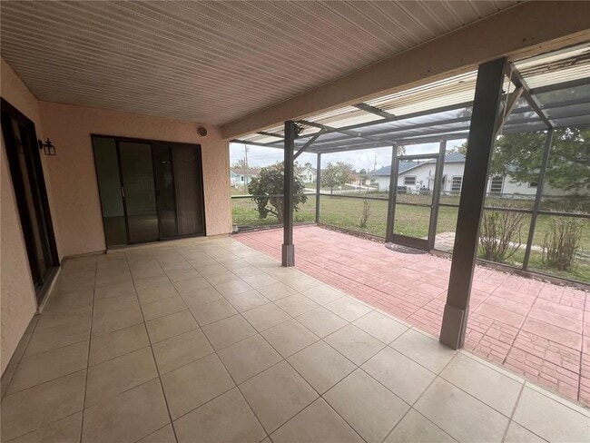 Building Photo - 3703 Suburban Ln