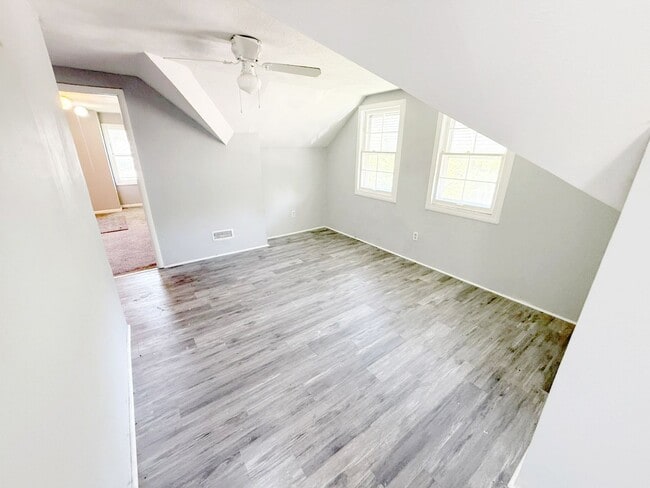 Building Photo - 3 BED 2 BATH BEAUTIFUL SINGLE FAMILY HOME