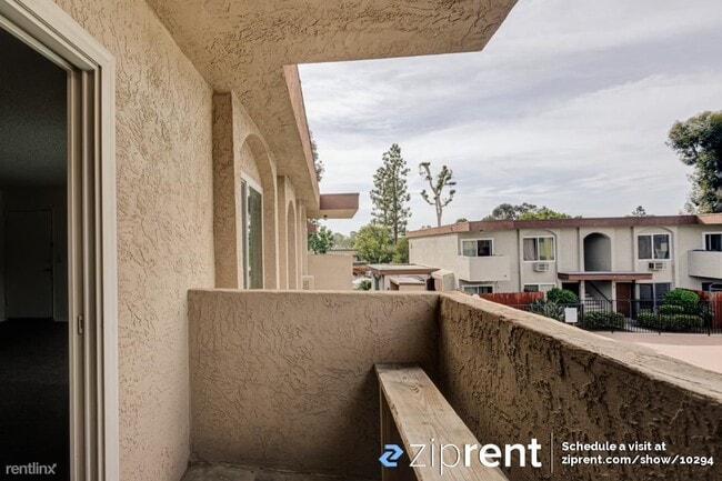 Building Photo - 2 br, 1 bath Condo - 9546 Carroll Canyon R...