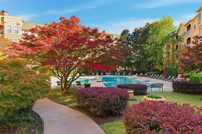 Building Photo - 10 Perimeter Summit Blvd