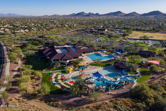 Building Photo - 4512 W Stoneman Dr