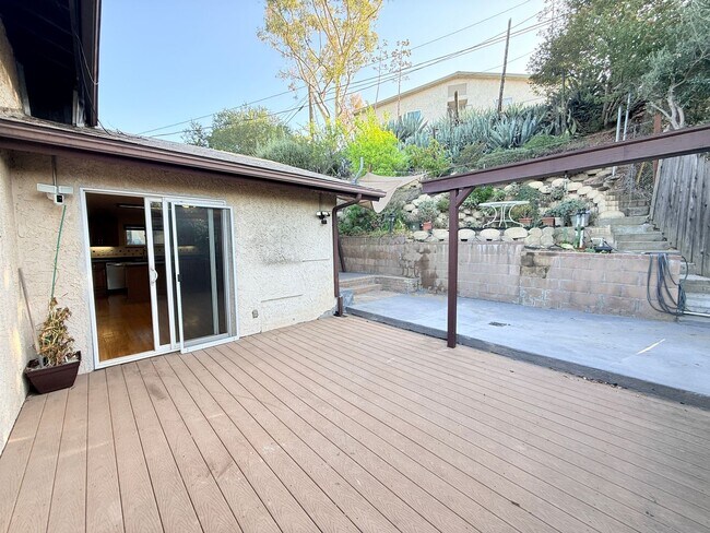 Building Photo - 4242 Briggs Ave