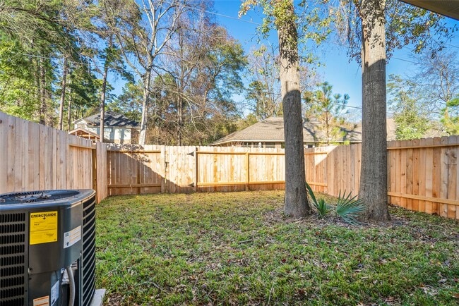 Building Photo - 15524 Marina Dr