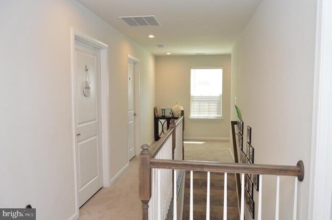 Building Photo - 5520 Ivy Hill Dr