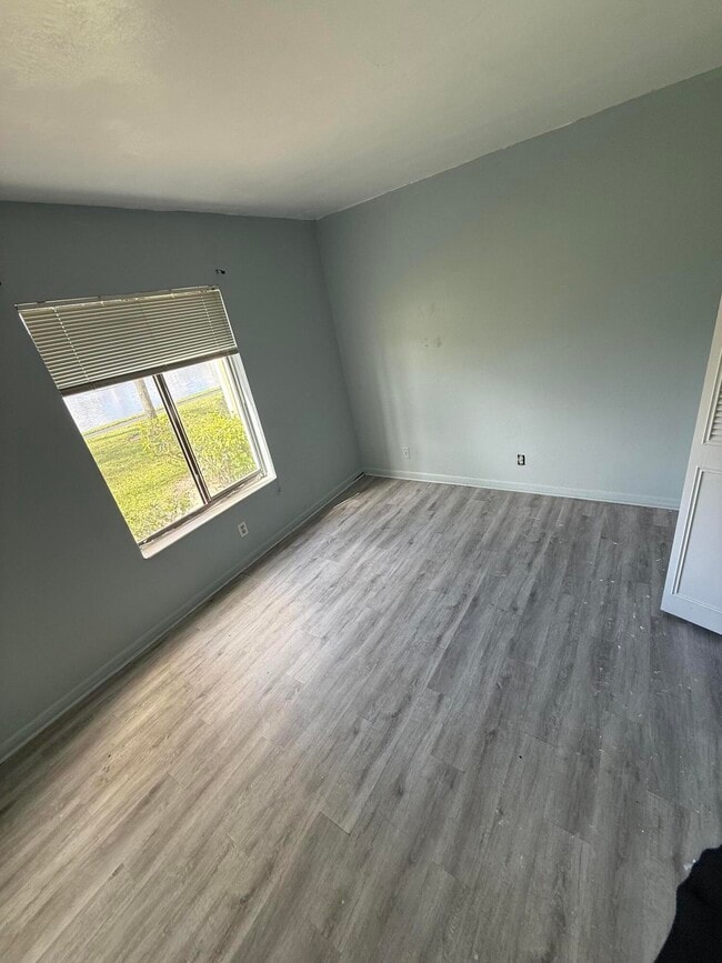 Building Photo - 1110 Green Pine Blvd