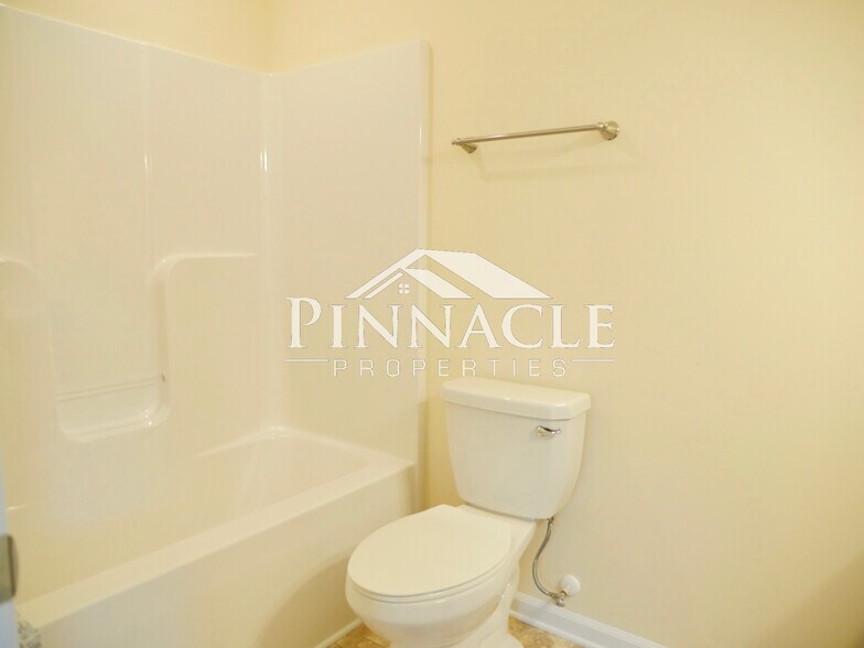 Full Bath - 755 Old Graves Mill Rd