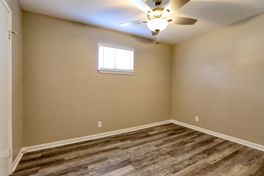 Building Photo - 2005 Interurban Blvd