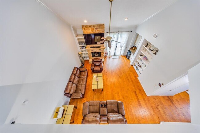 Building Photo - 2819 Bering Dr