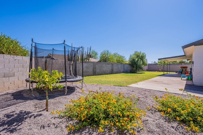 Building Photo - 651 E Kael Cir