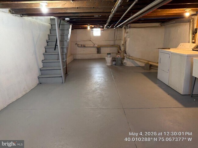 Building Photo - 5349 Eadom St