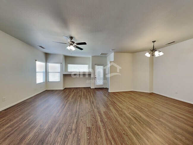 Building Photo - 16523 N 168th Ave