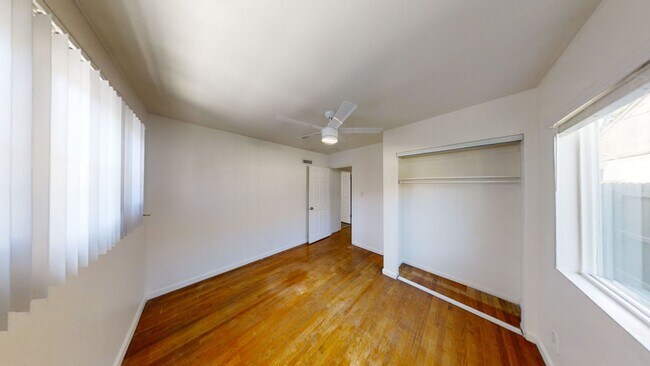 Building Photo - 5BD/2BA on MARY LANE! (Lease Out Pending S...