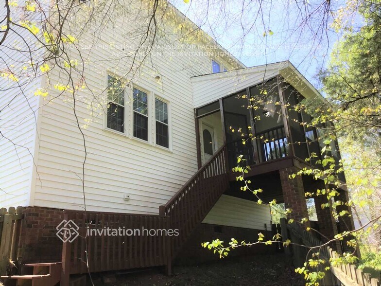 Building Photo - 1208 Miracle Dr