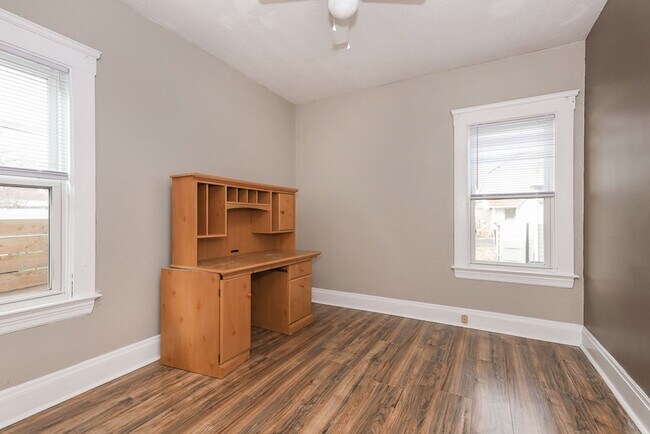 Building Photo - 1466 Hopkins Ave