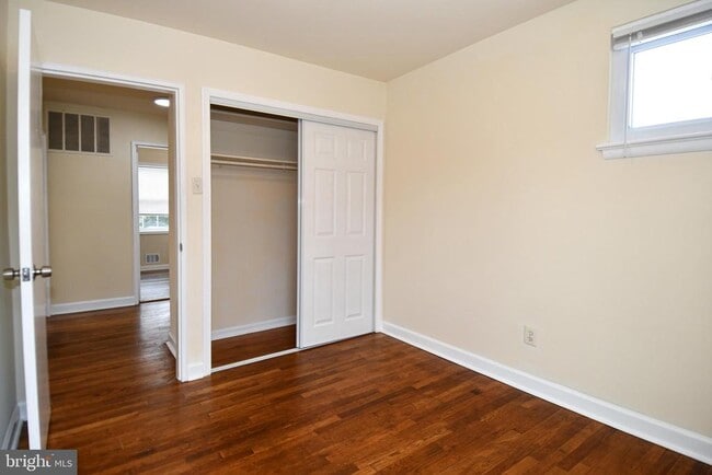 Building Photo - 10304 Inwood Ave