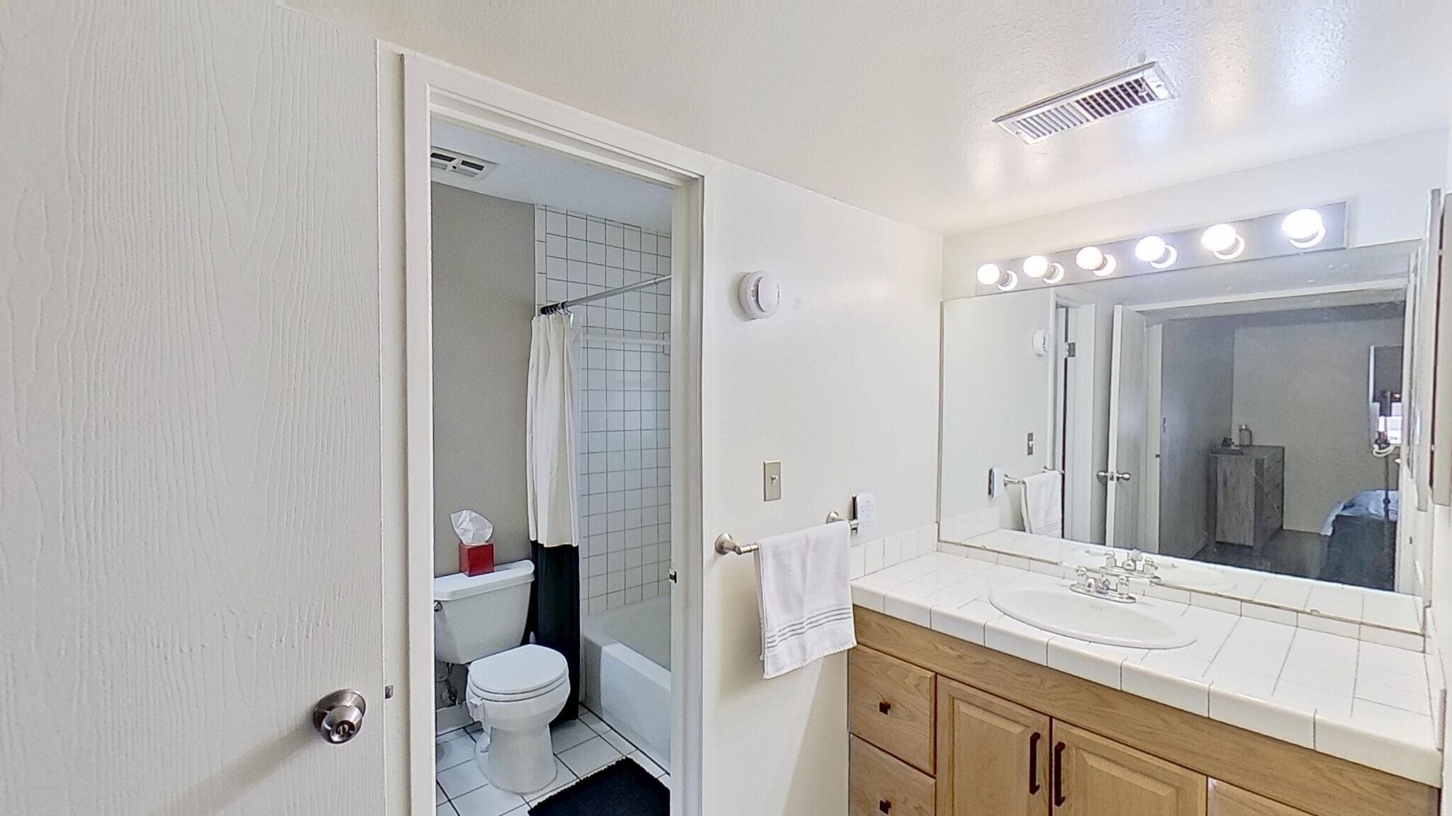 Building Photo - 6800 E Tennessee Ave