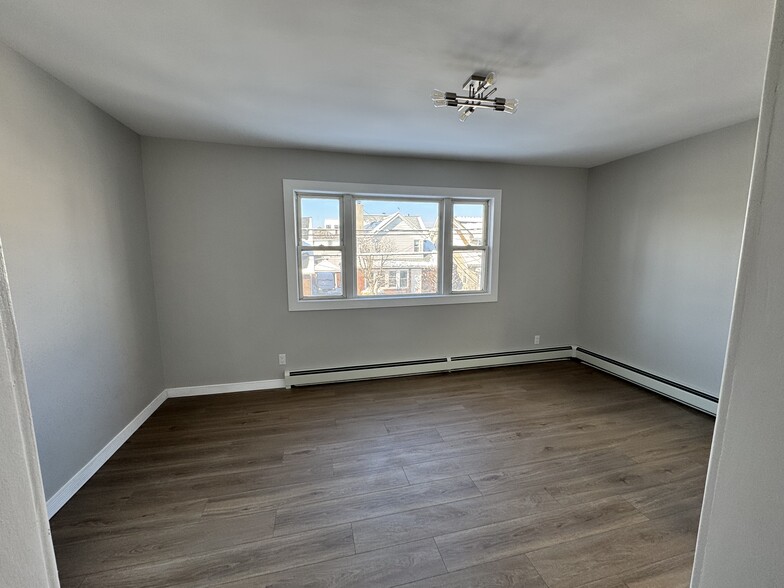 Building Photo - 8510 5th Ave