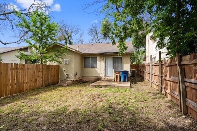 Building Photo - 10440 Doc Holliday Trail