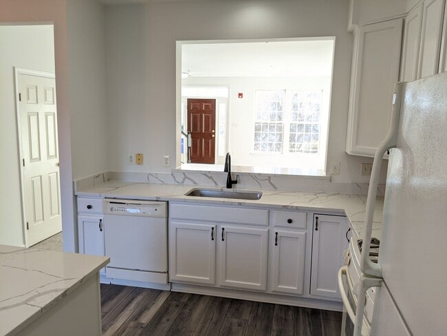 Building Photo - 6516 Daytona Ct