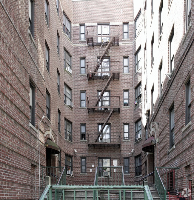 230236 E Gun Hill Rd 230236 E Gun Hill Rd Bronx NY 10467