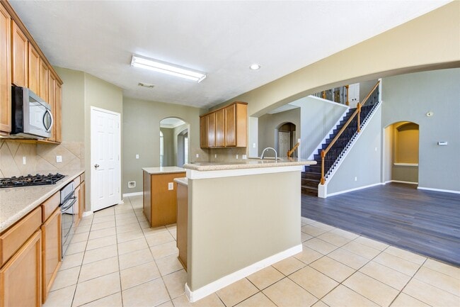 Building Photo - 2810 Shadow Canyon Ln