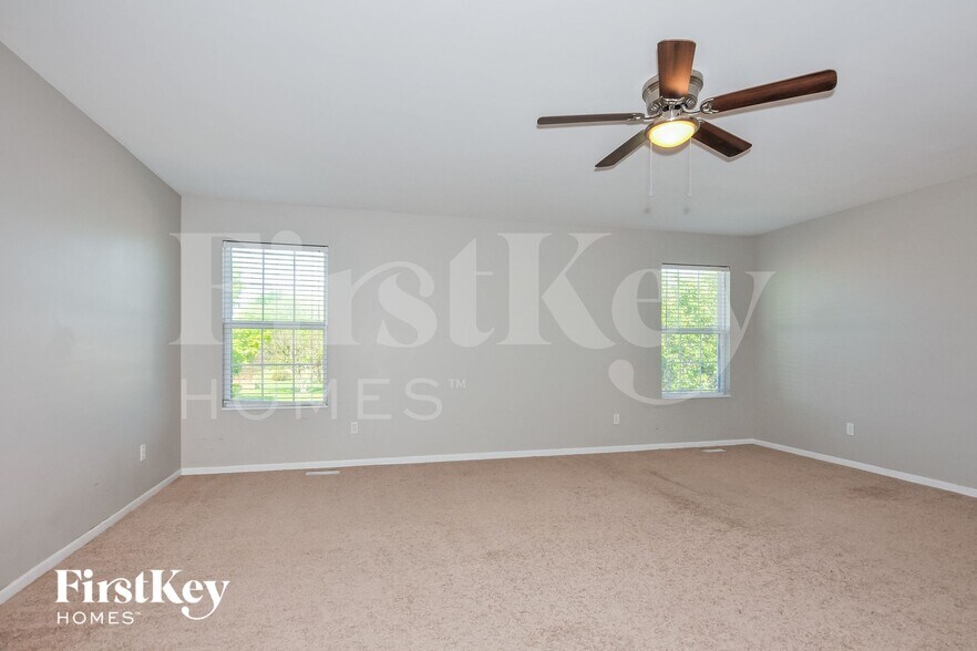 Building Photo - 78 Fawn Oaks Dr
